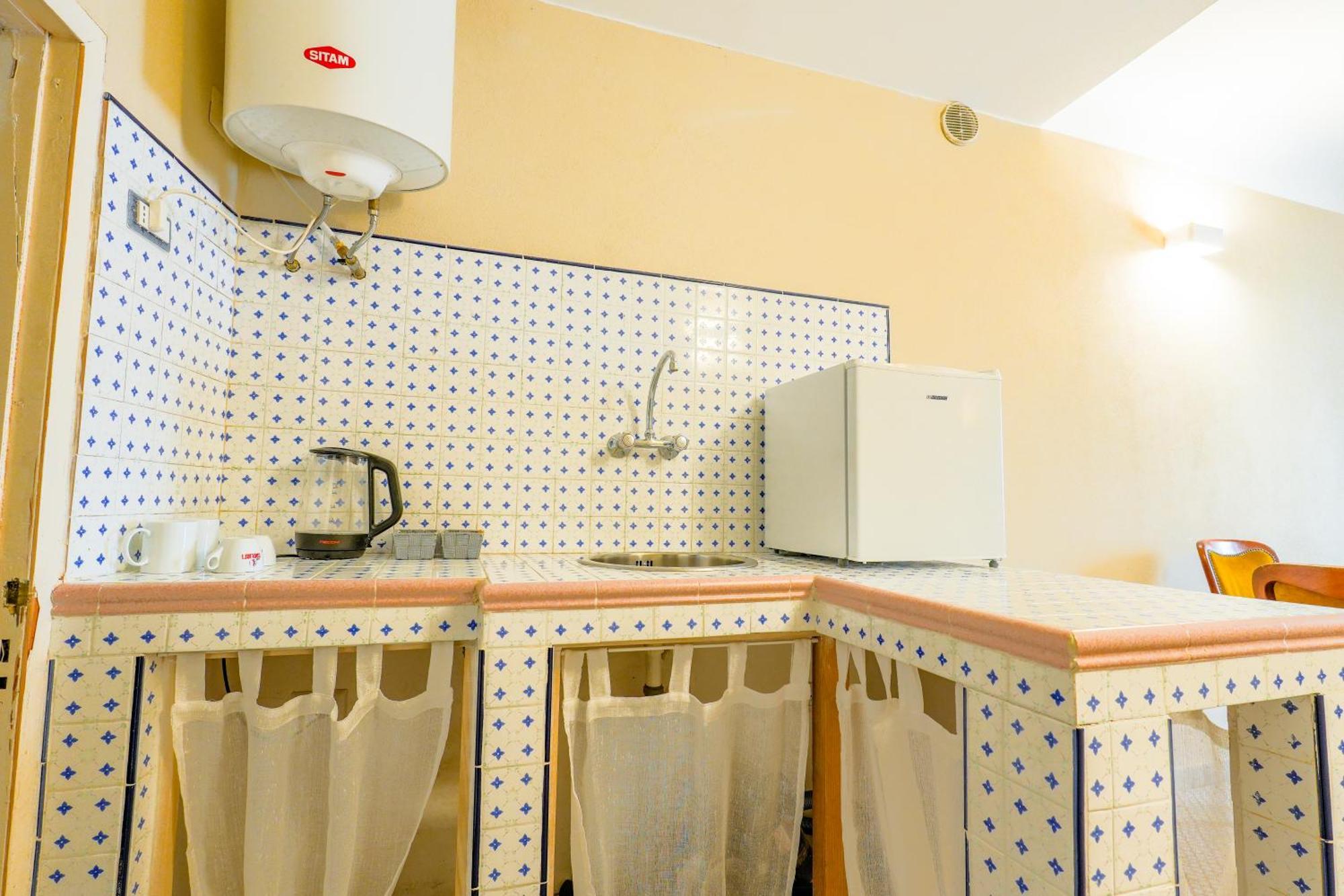 White Lerici Otel Dış mekan fotoğraf
